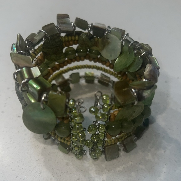 BOHO Beaded Cuff Expandable Bracelet! Multi Color Green & Brown. Silver Tone - Picture 3 of 5